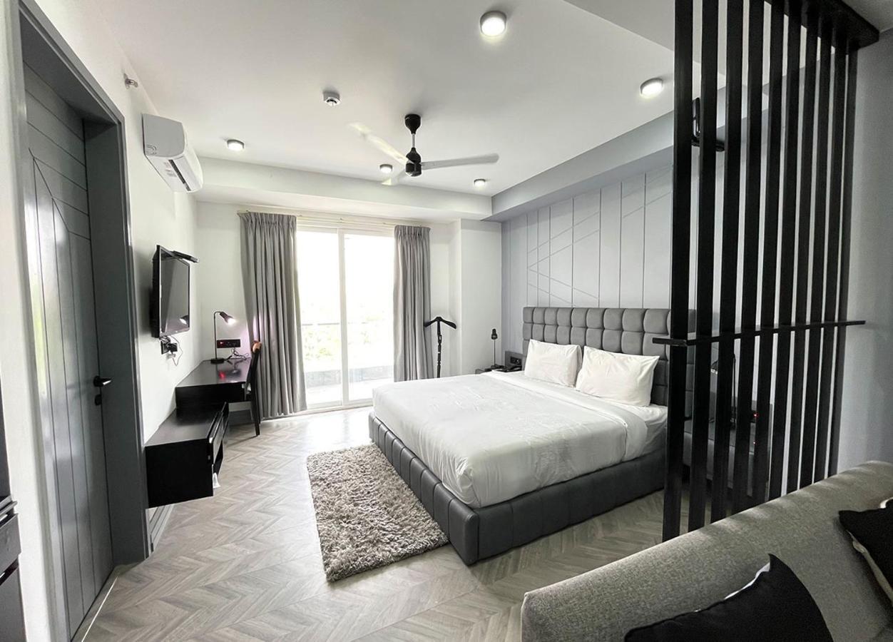 Bedchambers Serviced Apartments - Cyber City Гургаон Экстерьер фото