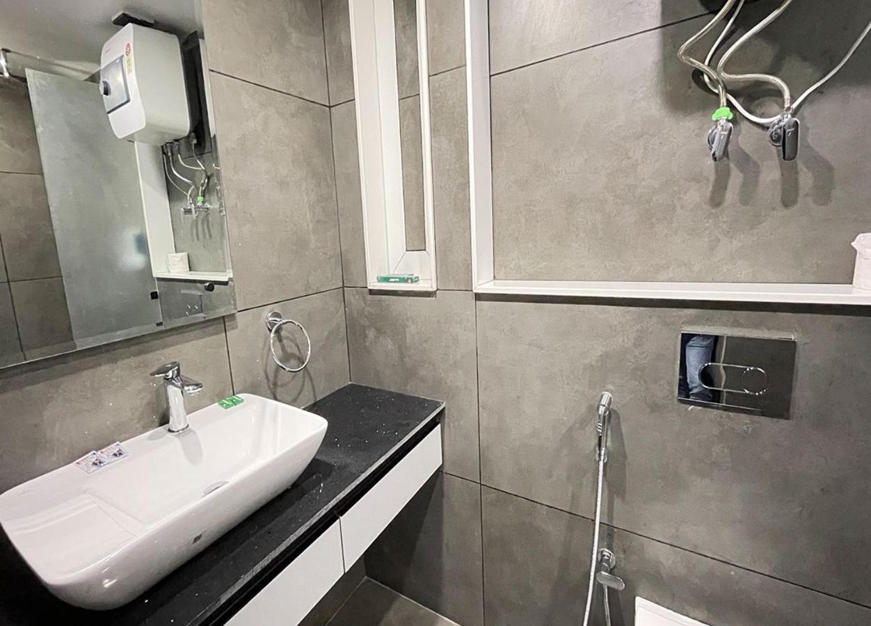 Bedchambers Serviced Apartments - Cyber City Гургаон Экстерьер фото