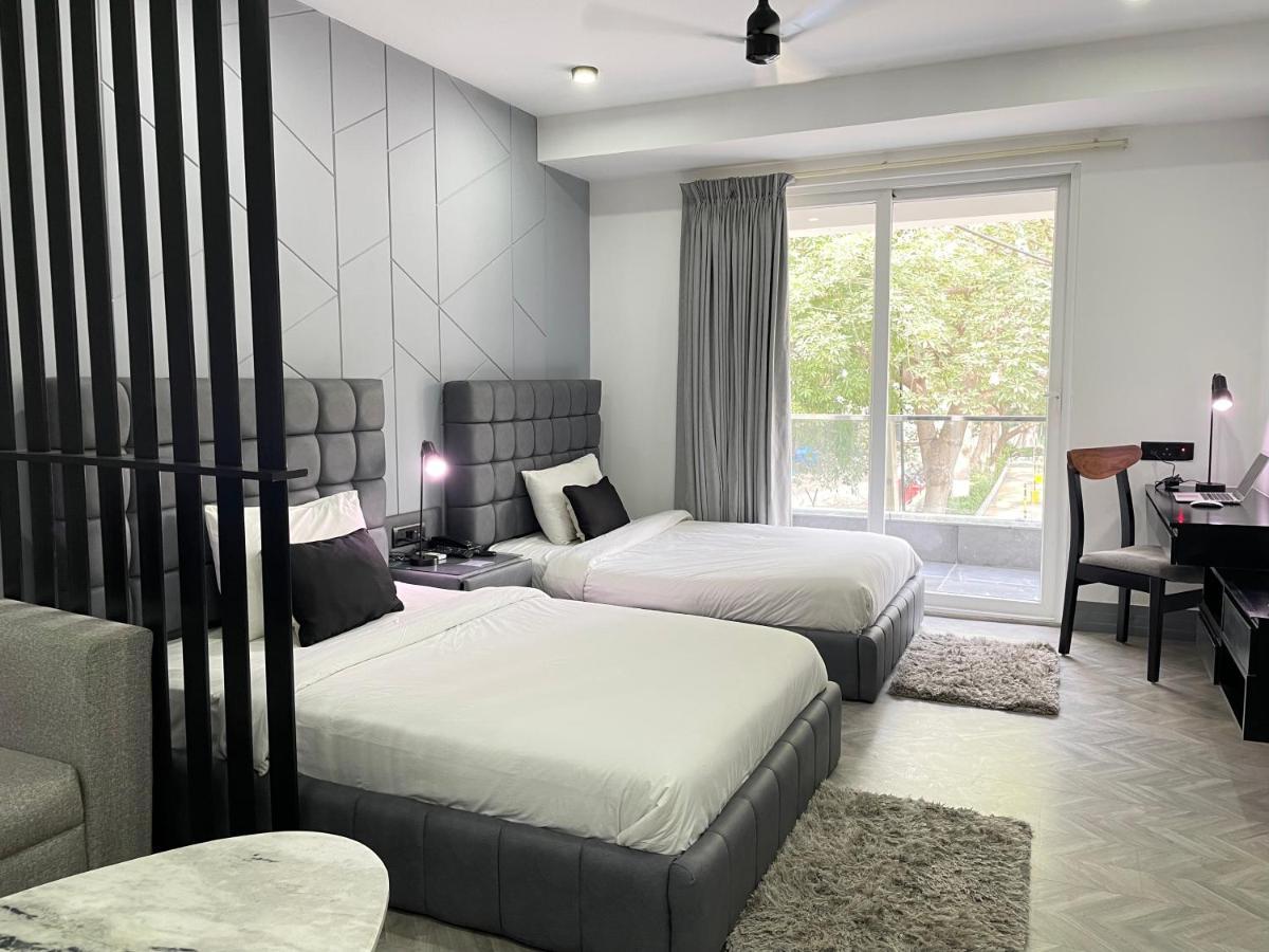Bedchambers Serviced Apartments - Cyber City Гургаон Экстерьер фото